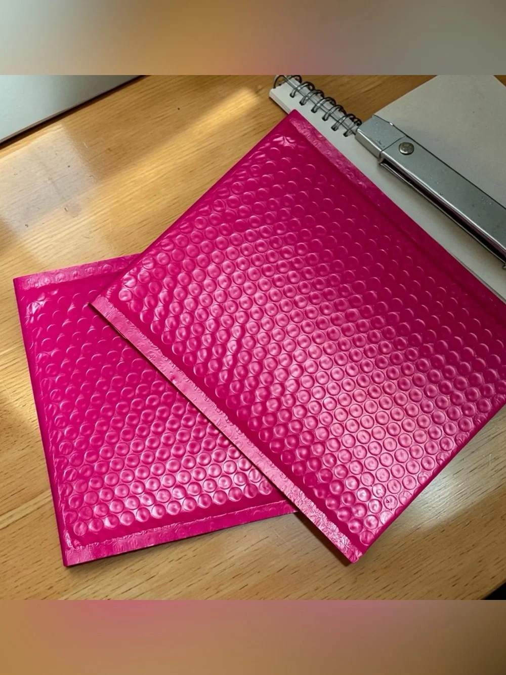 10 Vibrant Pink Bubble Mailers & 10 Stickers– Protective Gift&Shipping Envelopes